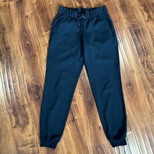 Lululemon On The Fly jogger luxtreme